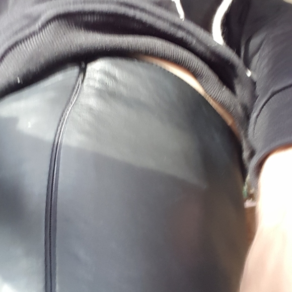 Leather skinny pants sz 4 - Picture 2 of 2